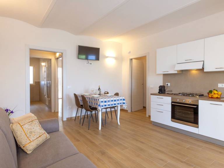 Pleasant apartment with grill, terrace & yard | Pets allowed — photo 4