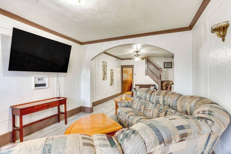 House Mount Carmel