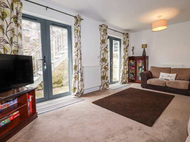 Children-friendly pleasant cottage with yard | Beach view | Pets are welcome — photo 3