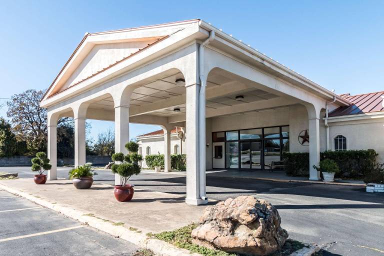 Motel 6 Stephenville, TX — photo 2