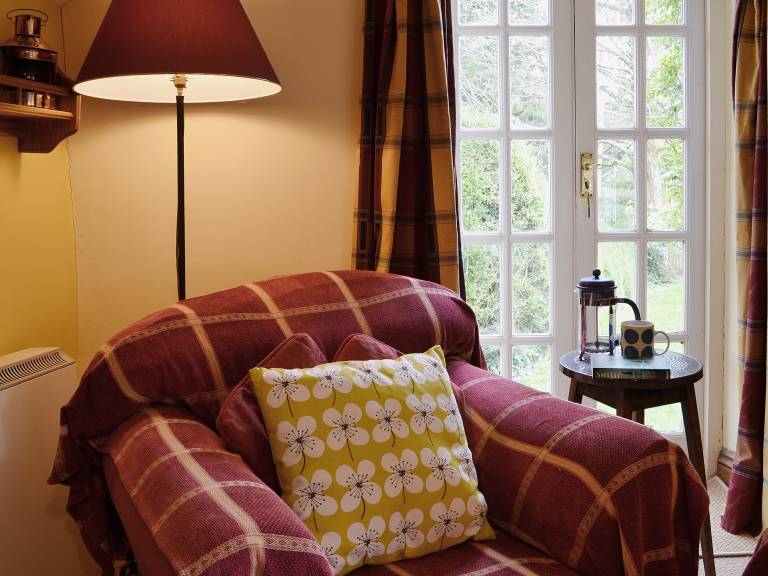 Children-friendly cottage with garden & BBQ | River view | Pet-friendly — photo 3