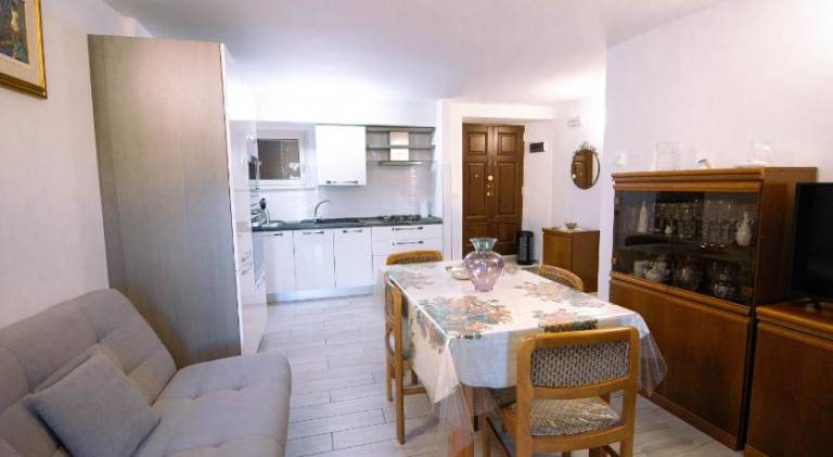 Holiday apartment with 2 rooms for 4 persons in Pescara