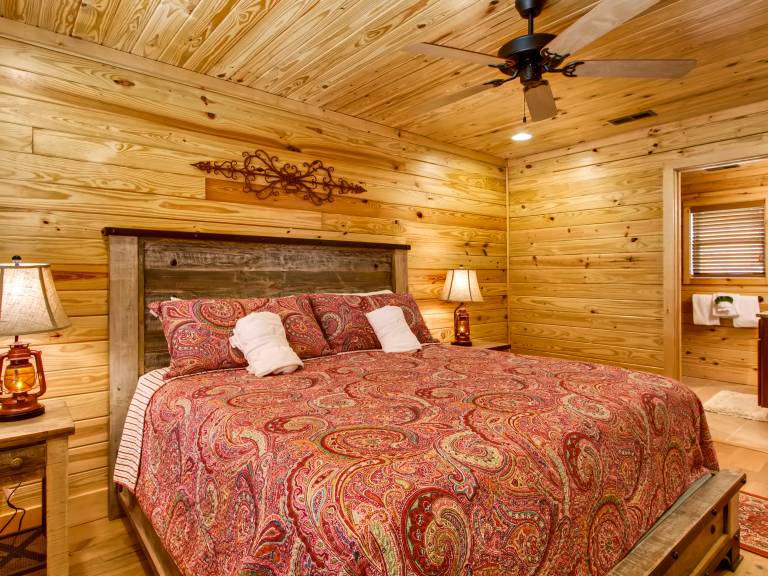 Riverside Pigeon Forge Pet Friendly Hot Tub Arcade WiFi — photo 5