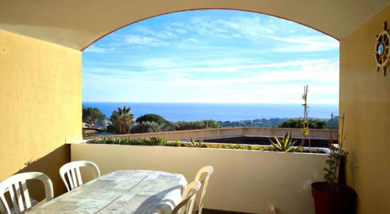 Fully equipped rental apartment with pool | Pets allowed in Cassis