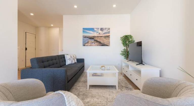 Apartment with 3 rooms for 8 persons in Porto