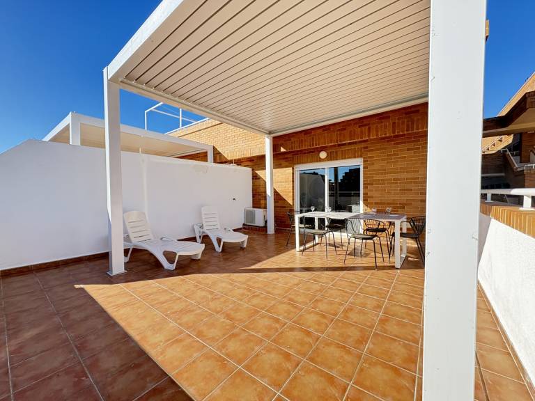 Holiday apartment with pool & patio — photo 5