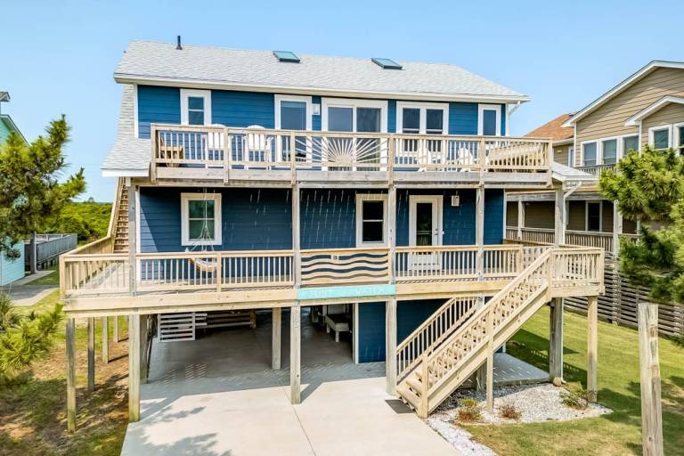 Vacation home with jacuzzi & grill in Nags Head, NC