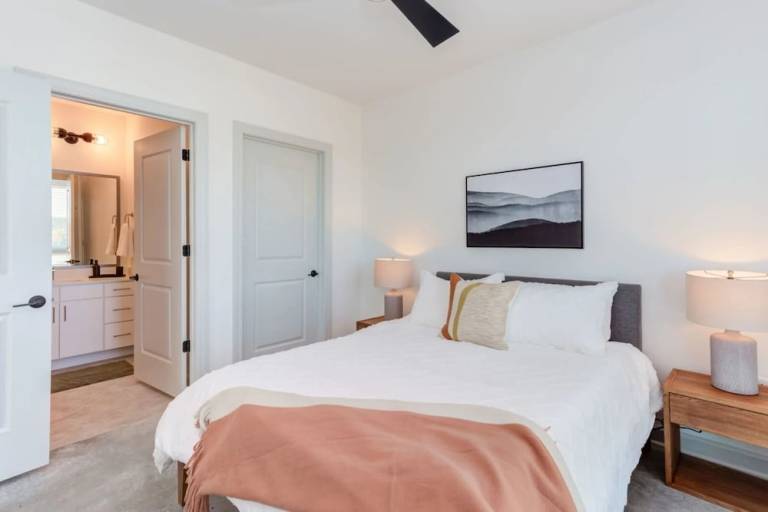 Apartment  East Raleigh