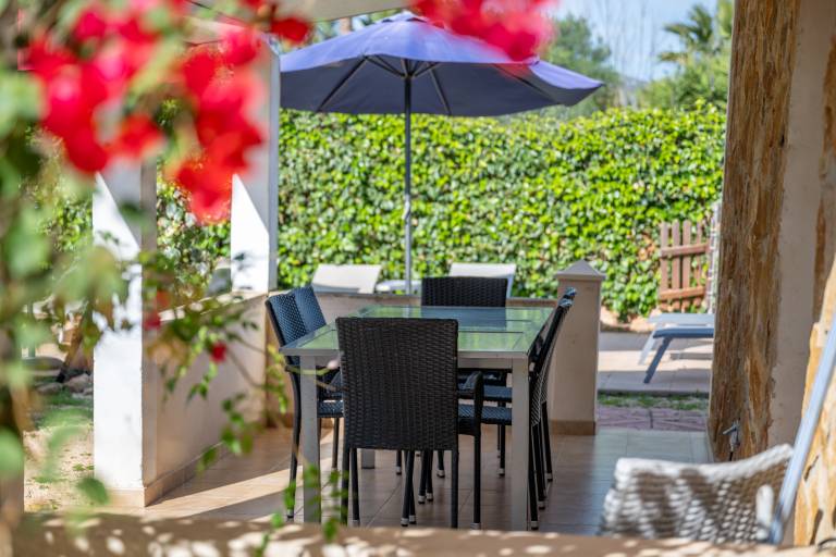 Villa with garden, terrace & jacuzzi | Garden view | Suitable for remote work — photo 4