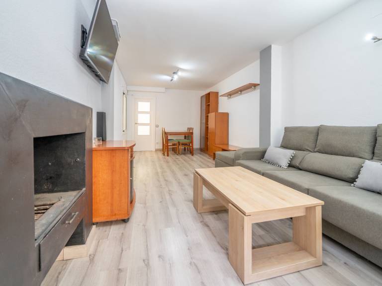 Rental apartment with pool — photo 4