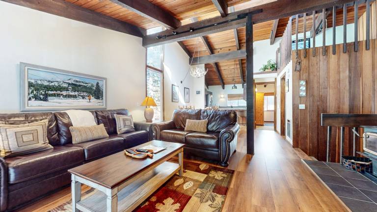 Fully equipped condo with jacuzzi, patio & sauna | Next to the ski | Dogs allowed — photo 4