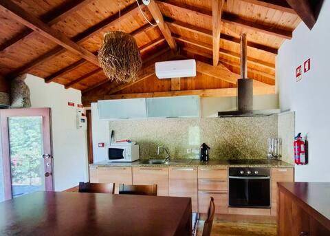 Vacation home with yard, pool & patio — photo 4
