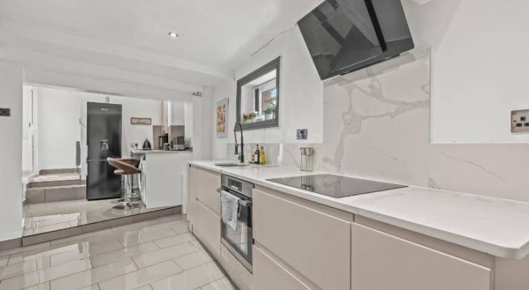 Apartment with 2 rooms for 5 persons — photo 3