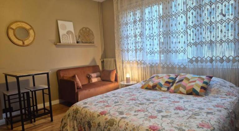 Apartment with 1 room for 2 persons in Rouen