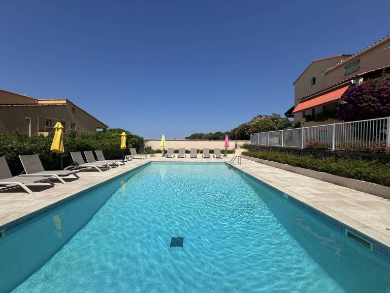 Apartment with barbecue & pool in Sartene