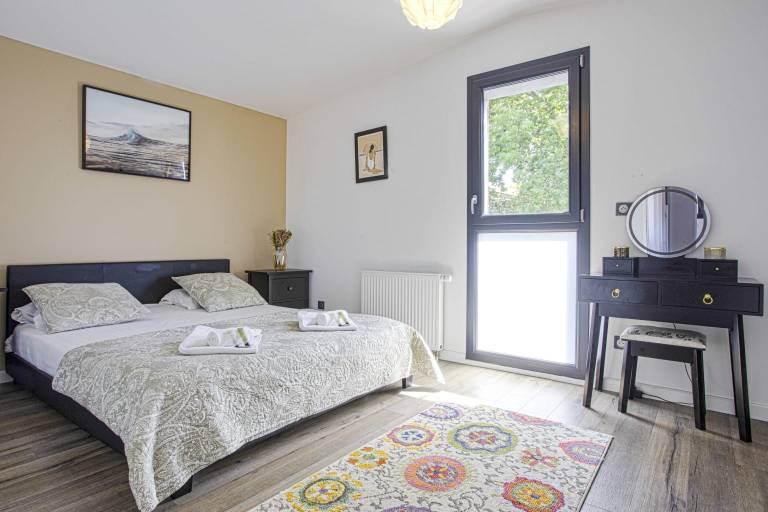 Family-friendly ample villa with BBQ, private pool & patio | Good for workation | Pets are welcome — photo 5