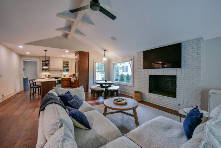 Fully equipped house with BBQ & garden | City view | Dogs allowed in Tuscaloosa, AL