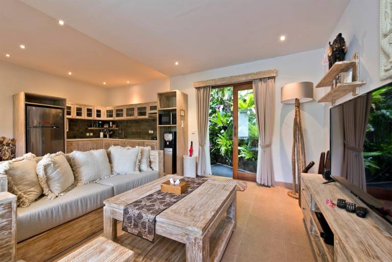 Villa East Selemadeg