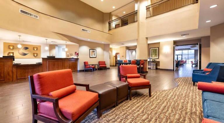 Comfort Suites Goodyear-West Phoenix — photo 2