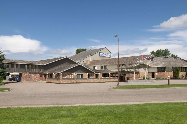 Clarion Pointe in Medicine Hat, AB