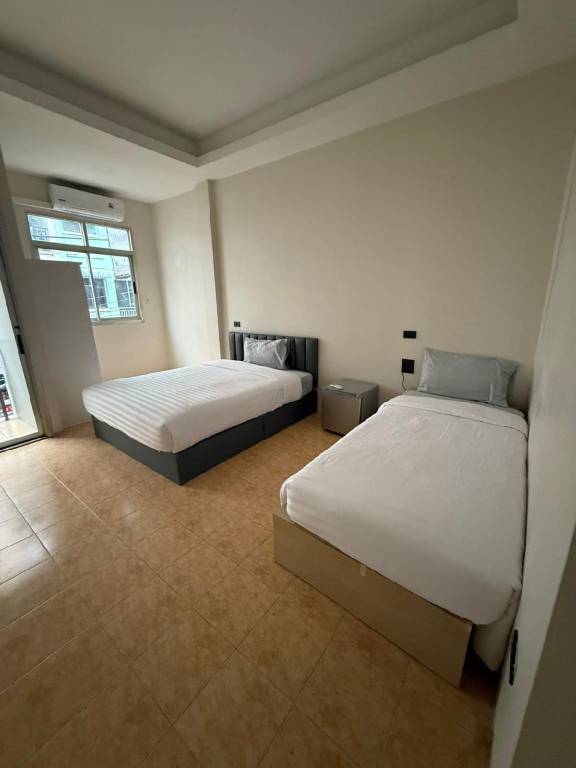 Kami Guest House Patong in Patong