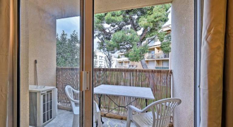 Rental apartment | Near Popes' Palace — photo 4