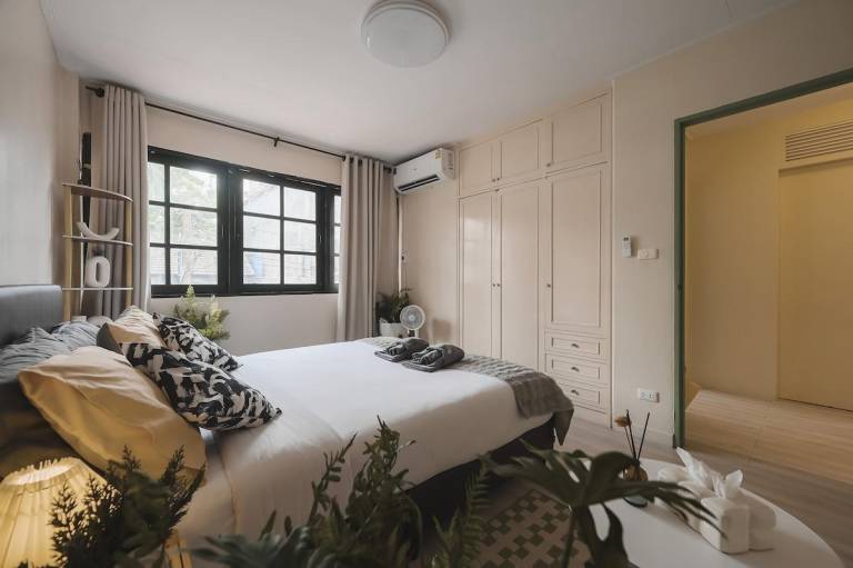 Charming vacation home | Pet-friendly — photo 2