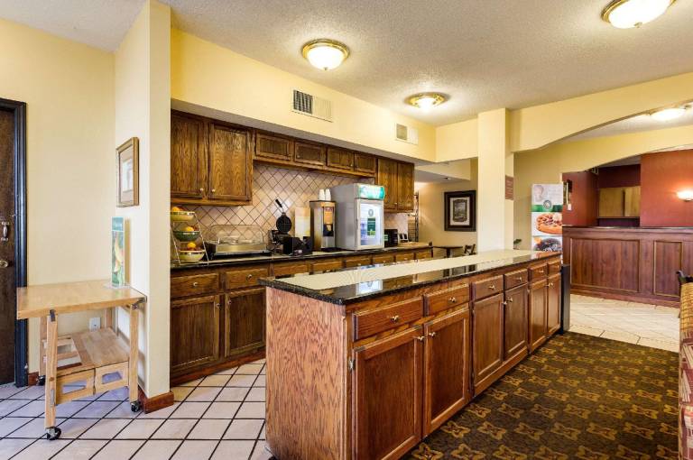 Quality Inn Blytheville — photo 4