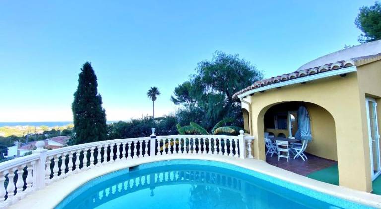 House with pool | Dogs allowed in Denia