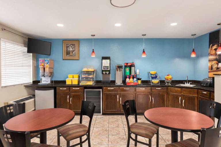 Days Inn by Wyndham Demopolis — photo 3