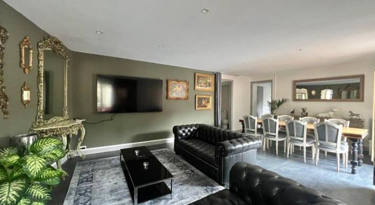 Rental apartment with 5 rooms for 10 persons — photo 2