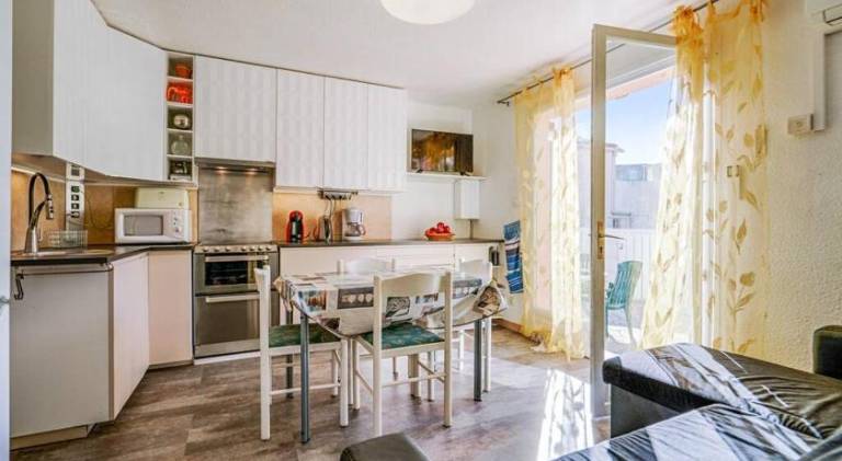 Rental apartment with patio & BBQ — photo 3