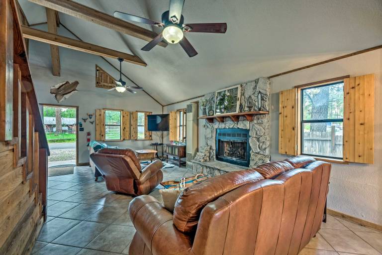 Ruidoso Cabin w/ Deck & Grill - Walk to Town! — photo 5