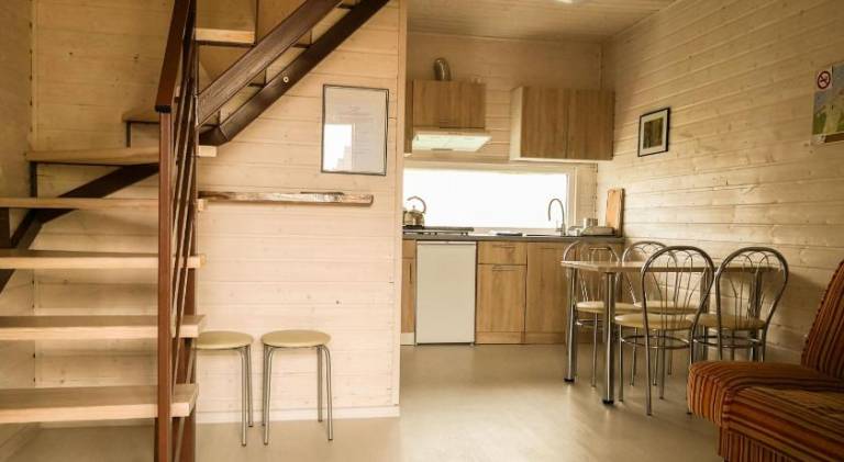 Vacation home with grill, yard & terrace — photo 4