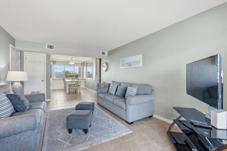 112A - 1BR/1 Bath at Seaspray Condos on Okaloosa Island, Fort Walton Beach, Fl — photo 4