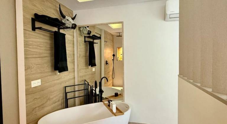 Fully equipped holiday apartment with garden, pool & grill | Good for workation | Pet-friendly — photo 2