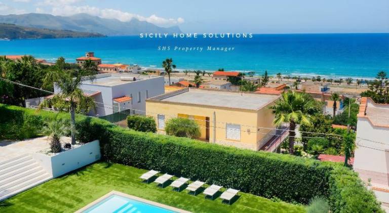 Oasi Elegante Piscina di Lusso - vista panoramica By Sicily Home Solutions in Alcamo