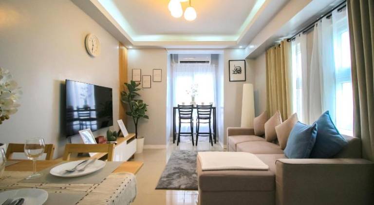 Serviced apartment with pool in Quezon City