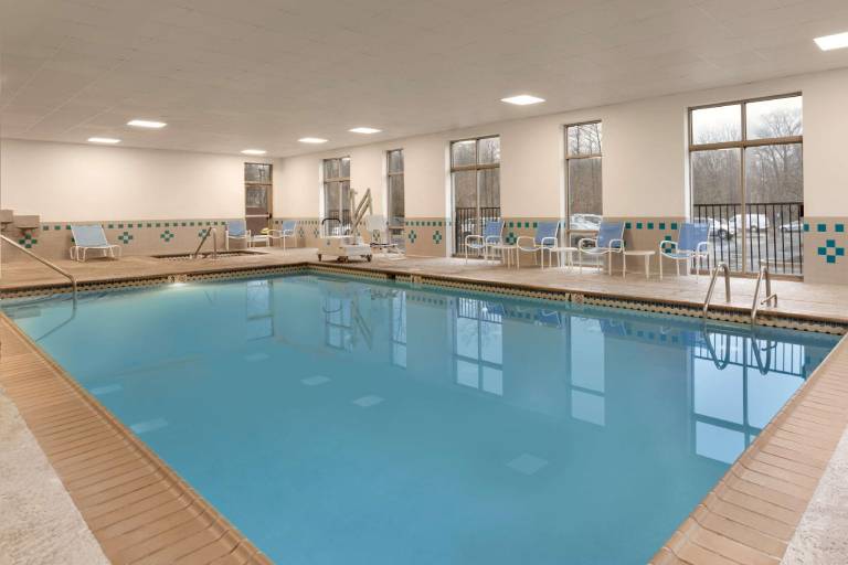 Embassy Suites by Hilton Newark Wilmington South — photo 5