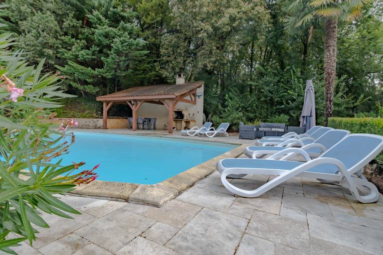 Holiday Home 'Les Combes De Rieux' with Private Terrace, Garden and Wi-Fi in Sarlat-la-Canéda