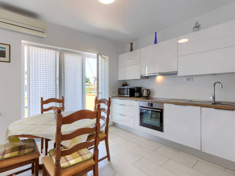 Rental apartment with terrace & BBQ — photo 3