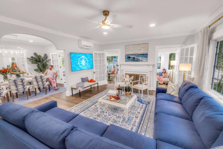 Grand Residence Heated Pool Beach Proximity Emerald Key RESlDENCES — photo 2