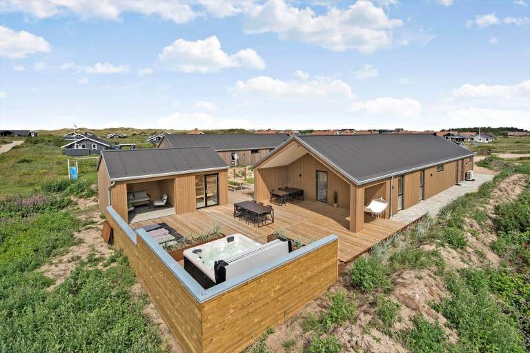 Child-friendly house with barbeque, sauna & patio | Beach nearby | Pets allowed in Harboore