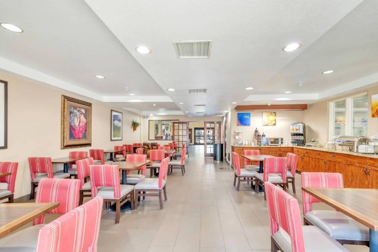 Comfort Suites Lakewood - Denver — photo 4