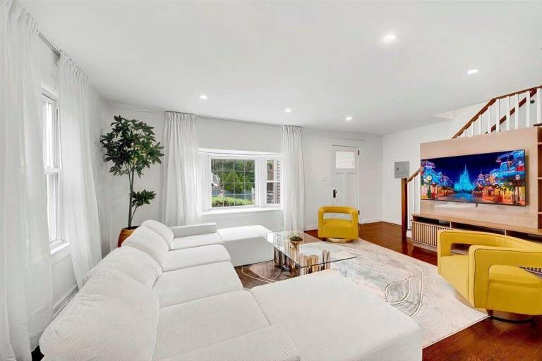 Modern Comfort in the Heart of NYC — photo 2