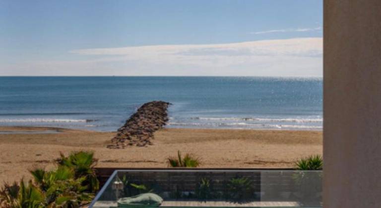 Villa with pool | Next to the beach | Pets allowed — photo 3
