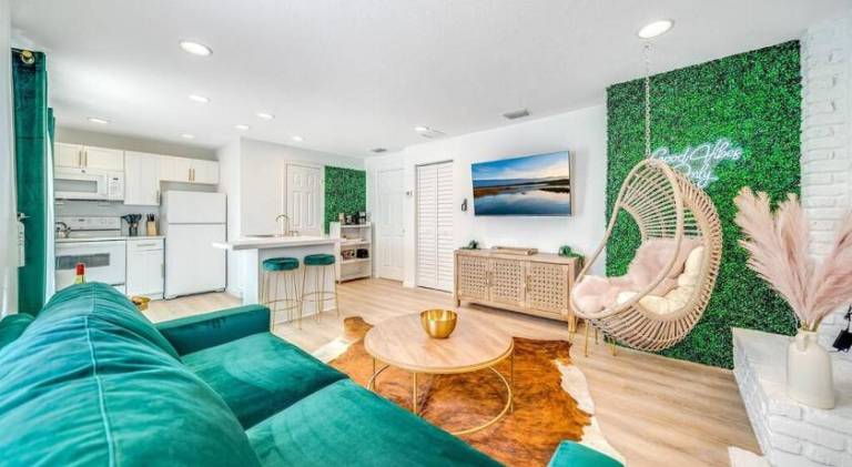 Nice apartment | Pets are welcome in West Palm Beach, FL