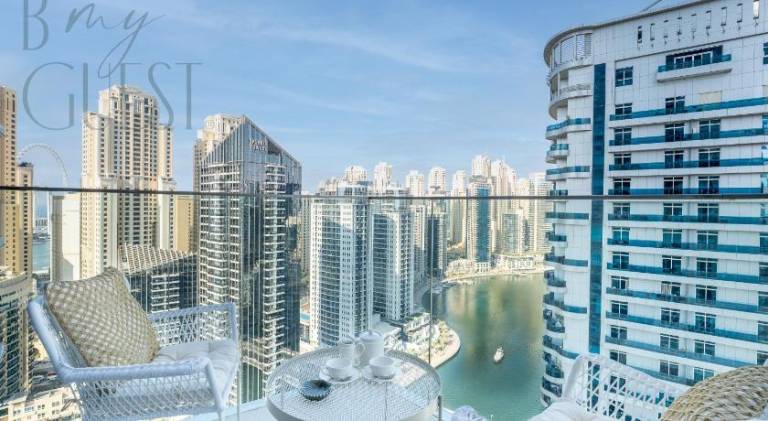 Holiday apartment with pool in Abu Dhabi