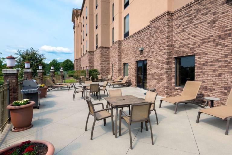 Hampton Inn and Suites-Winston-Salem/University Area NC — photo 4