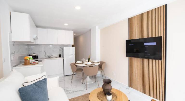 Apartment with patio & pool | Beach nearby | Pets are welcome — photo 3